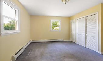 278 Green End Ave, Middletown, RI 02842