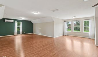 151 South St, Southport, IN 46227