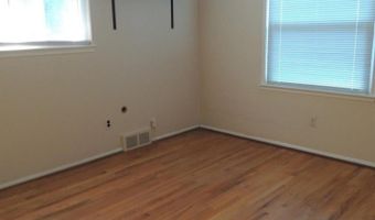 2098 Yorktown Dr, Ann Arbor, MI 48105