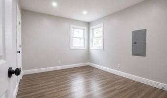 9 Emerald Ln S, Amityville, NY 11701