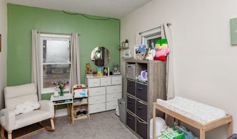 412 E Gray St, Des Moines, IA 50315