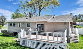 900 Cable Ave, Beachwood, NJ 08722