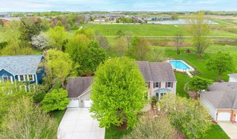 3025 Woods Creek Ln, Algonquin, IL 60102