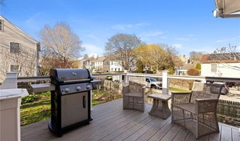 132 Ruggles Ave, Newport, RI 02840