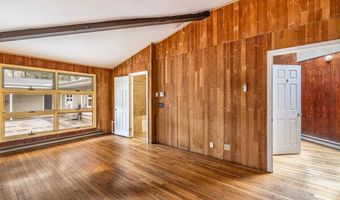 141 Gurleyville Rd, Mansfield, CT 06268