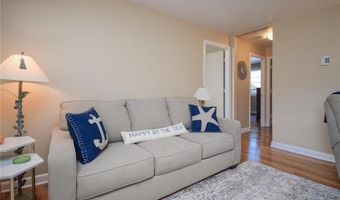 70 Carroll Ave 509, Newport, RI 02840