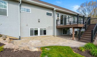 5730 Summerset Woods Dr, Alto, MI 49302