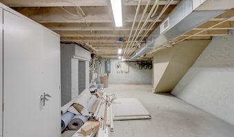 827 N HOWARD St, Baltimore, MD 21201