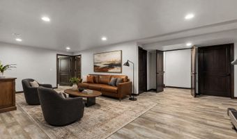 2818 W HIDDEN PINE Dr, Appleton, WI 54913