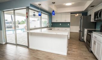 6322 BALBOA Ln, Apollo Beach, FL 33572