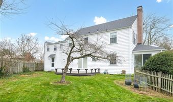 20 Elmsgate Way, East Providence, RI 02916