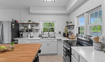 202 Steadwell Rd, Amsterdam, NY 12010