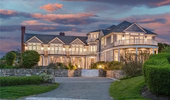 41 Castle Hill Ave, Newport, RI 02840