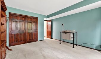 740 Woodside Trails Dr 103, Ballwin, MO 63021