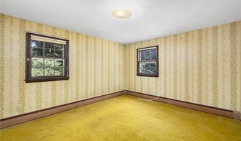 49 Magnolia Ln, Coventry, RI 02816