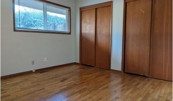 916 HARRISON St, Oregon City, OR 97045