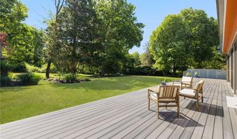 621 E Shore Rd, Jamestown, RI 02835