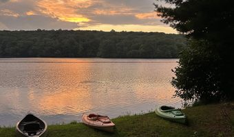 19 Lakeview Dr, Colchester, CT 06415
