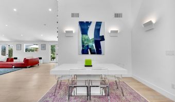 3843 Hayvenhurst Ave, Encino, CA 91436