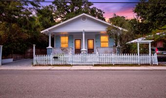 241 Washington St, Bay St. Louis, MS 39520