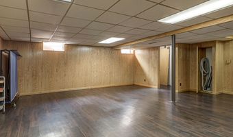 2207 S GLADYS Ave, Appleton, WI 54915