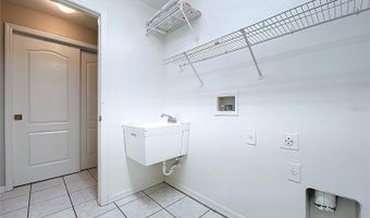 6813 REGENTS VILLAGE Way, Apollo Beach, FL 33572