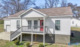 826 Barnes St, Albertville, AL 35950