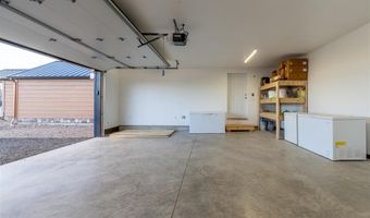 409 Tolman Rd, Clark, WY 82435