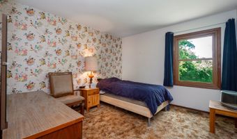 40581 N Sunset Dr, Antioch, IL 60002