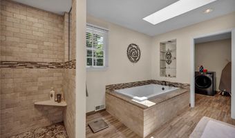 561 Willard Rd, Aurora, OH 44202