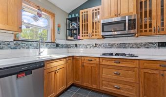 37 North St, Andover, NJ 07801