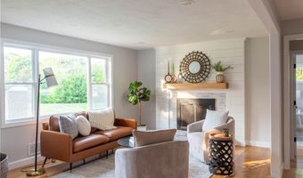 24 W Knollwood Cir, North Kingstown, RI 02852