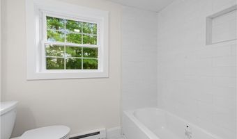 253 Biscuit City Rd, Charlestown, RI 02813