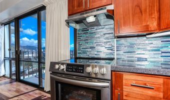 225 Queen St 20D, Honolulu, HI 96813