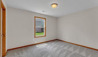 506 Santa Fe Ct, Baldwin City, KS 66006