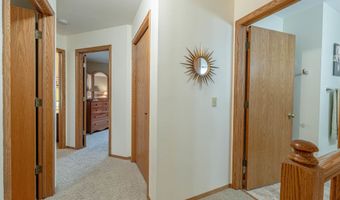 7549 W Village Crest Dr, Madison, WI 53719