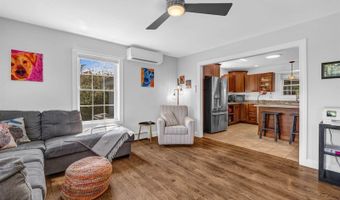 174 Rolling Meadow Dr, Bangor, ME 04401