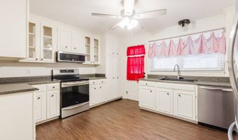 226 Edgewood Dr, Americus, GA 31709