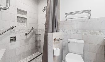 42 Lake Blvd, Aberdeen Twp., NJ 07747