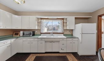 871 S Chatham Ave, Addison, IL 60101