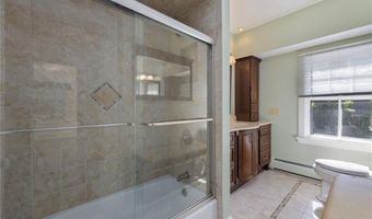 107 Old Beach Rd 2, Newport, RI 02840