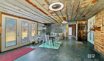 13545 Lyons Ave, Bayou La Batre, AL 36509
