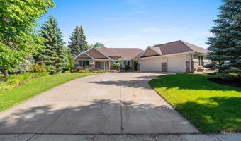 1900 E ORCHARD BLOSSOM Dr, Appleton, WI 54915