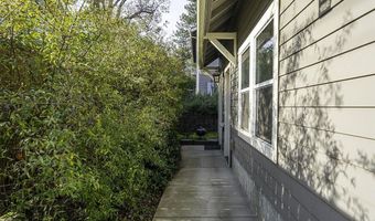 563 Rock - 152 Maple St, Ashland, OR 97520