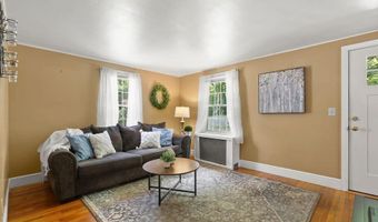 39 Eldorado St, Cranston, RI 02910