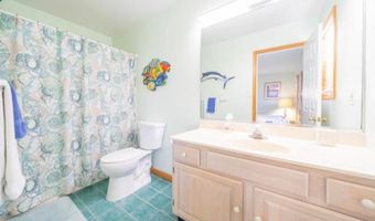 141 8th St, Avalon, NJ 08202