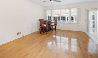 10 SANDY BOTTOM Ln, Barnegat, NJ 08005