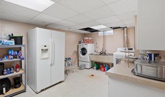 15617 Anne Ave, Allen Park, MI 48101
