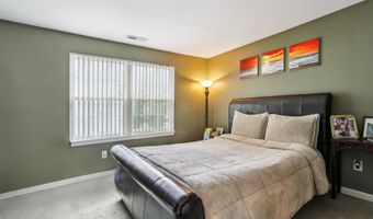 27 Riverview Ct 27, Brookfield, CT 06804