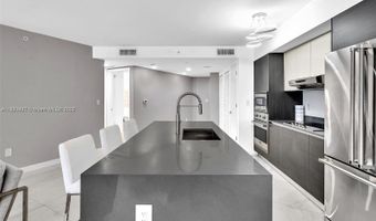 9821 E Bay Harbor Dr 302, Bay Harbor Islands, FL 33154